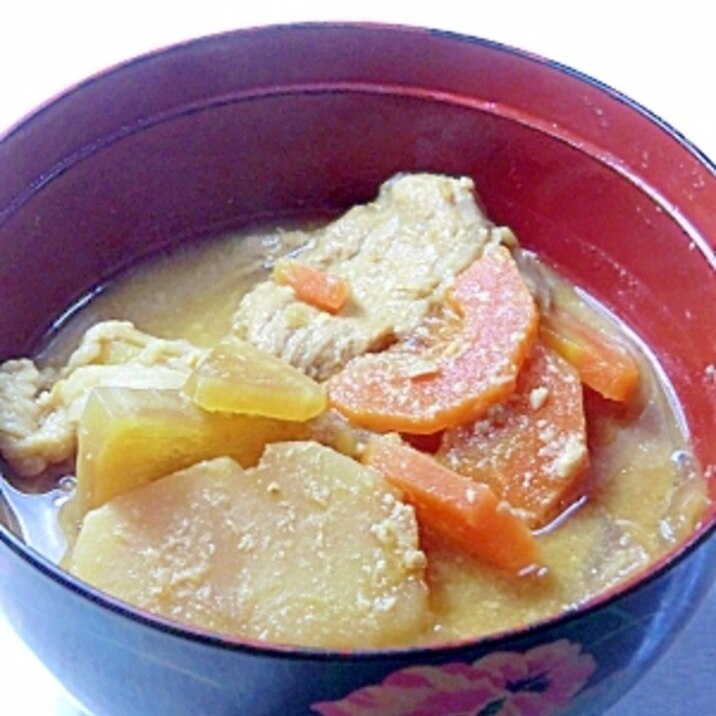 大量に作るとおいしい、酒粕入り豚汁